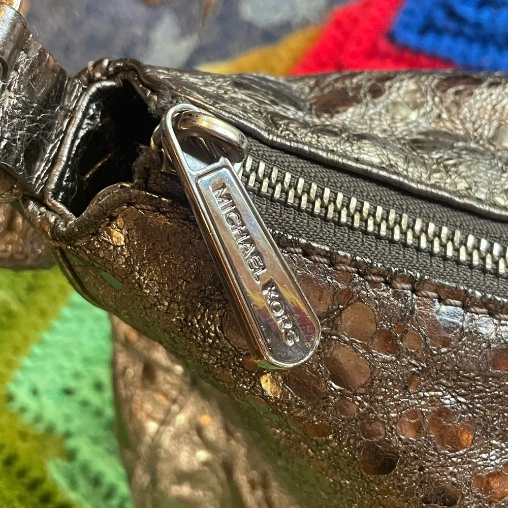 Textured metallic silver Michael by Michael Kors shoulder bag y2k 90s vibes - Picture 5 of 9